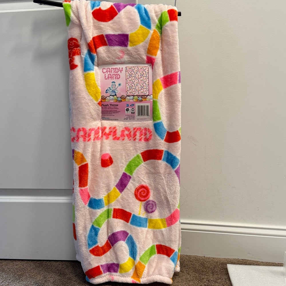 Candy Land Plush Throw blanket 50” x 60” NWT